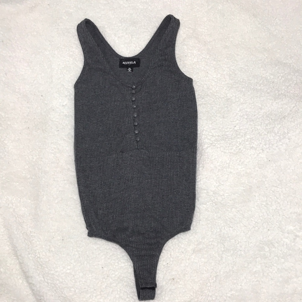 TRADED Gray body suit, ribbed with buttons